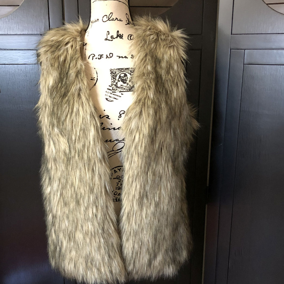 Ralph Lauren Faux Fur BoHo Vest Size Small - Picture 2 of 5